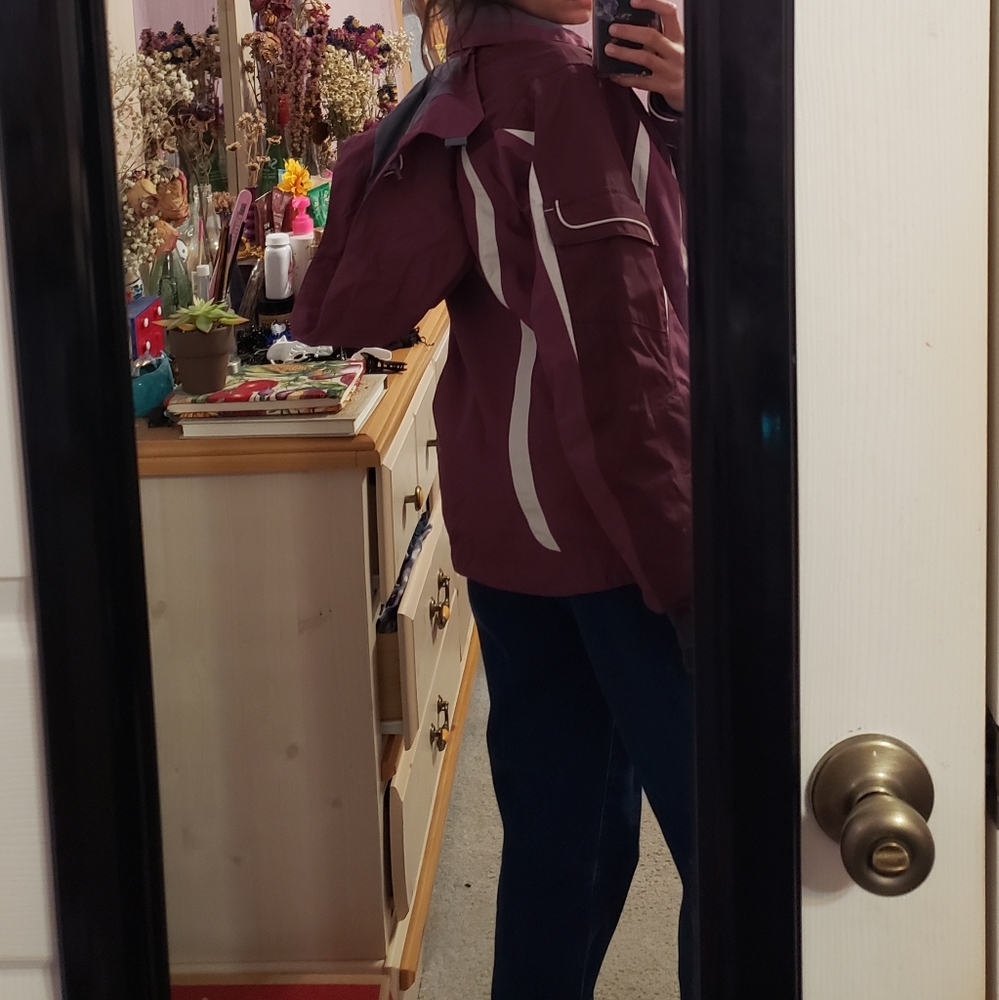 North Face Snow Jacket - Picture 3 of 8